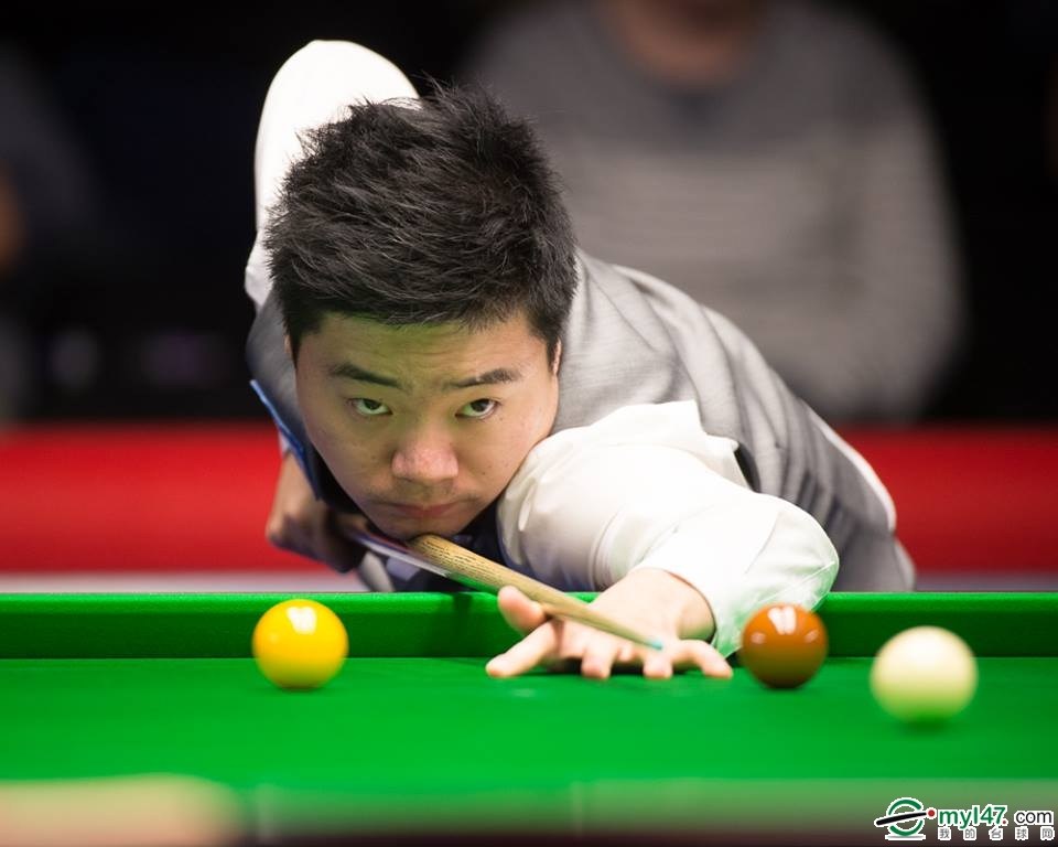 富勒姆的中 富勒姆的中