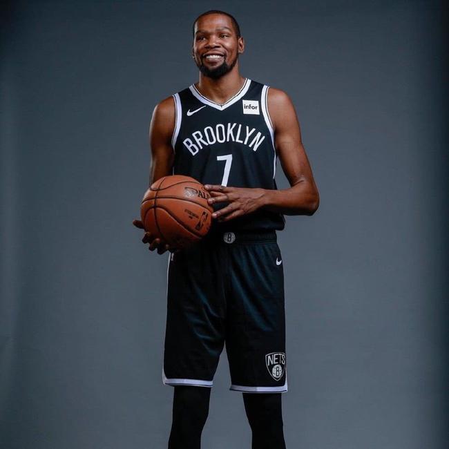 显示了他过 显示了他过